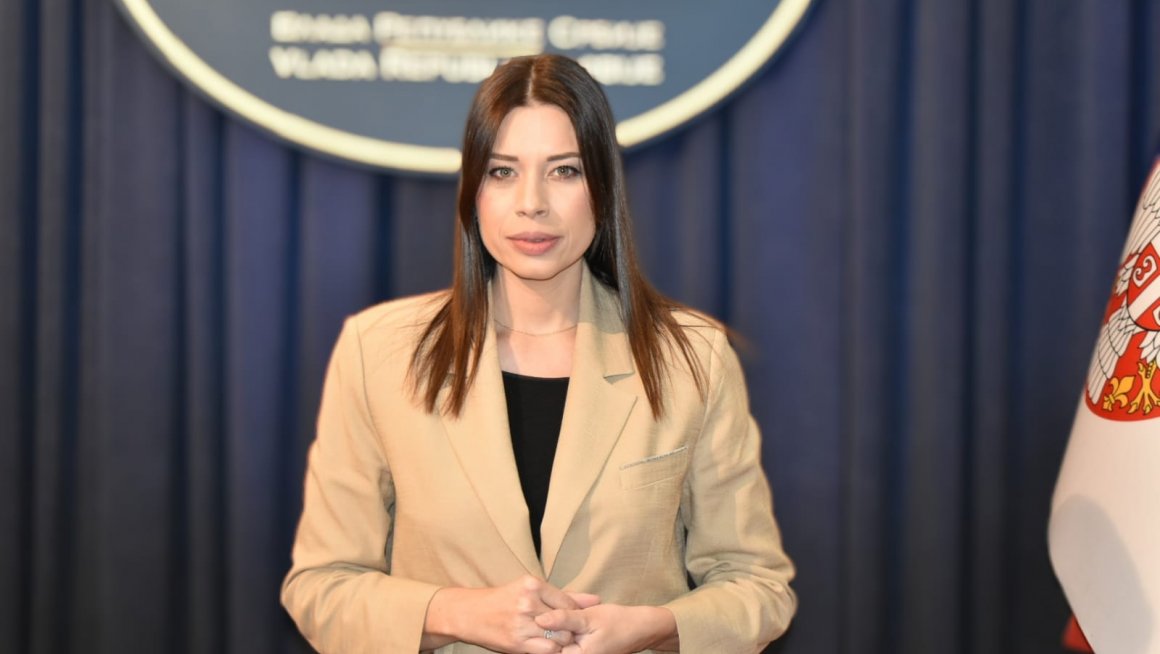 Irena Vlada 2.jpg